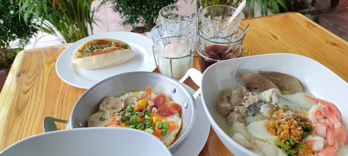Jok Bai Toey Nong Phai Lom Korat