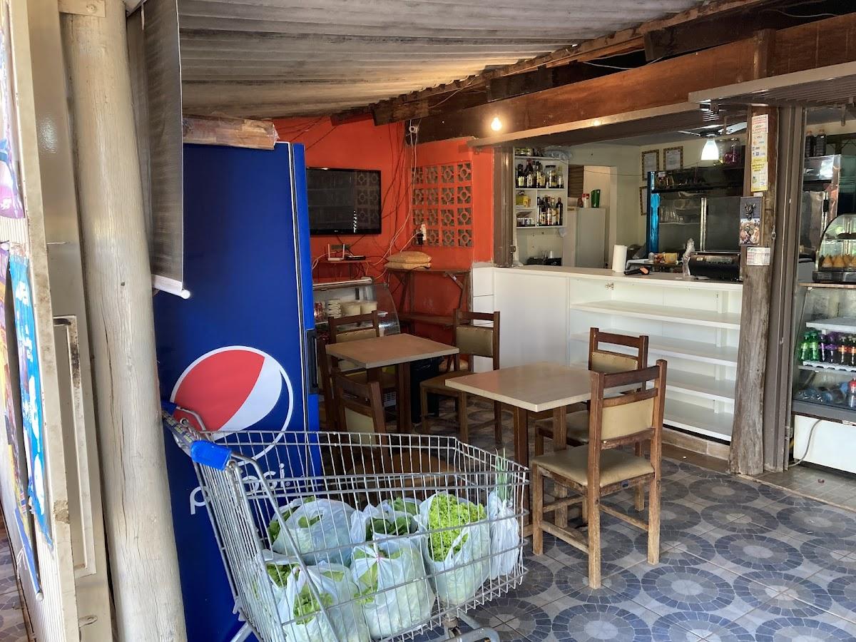 Pitstop Panificadora e lanchonete.