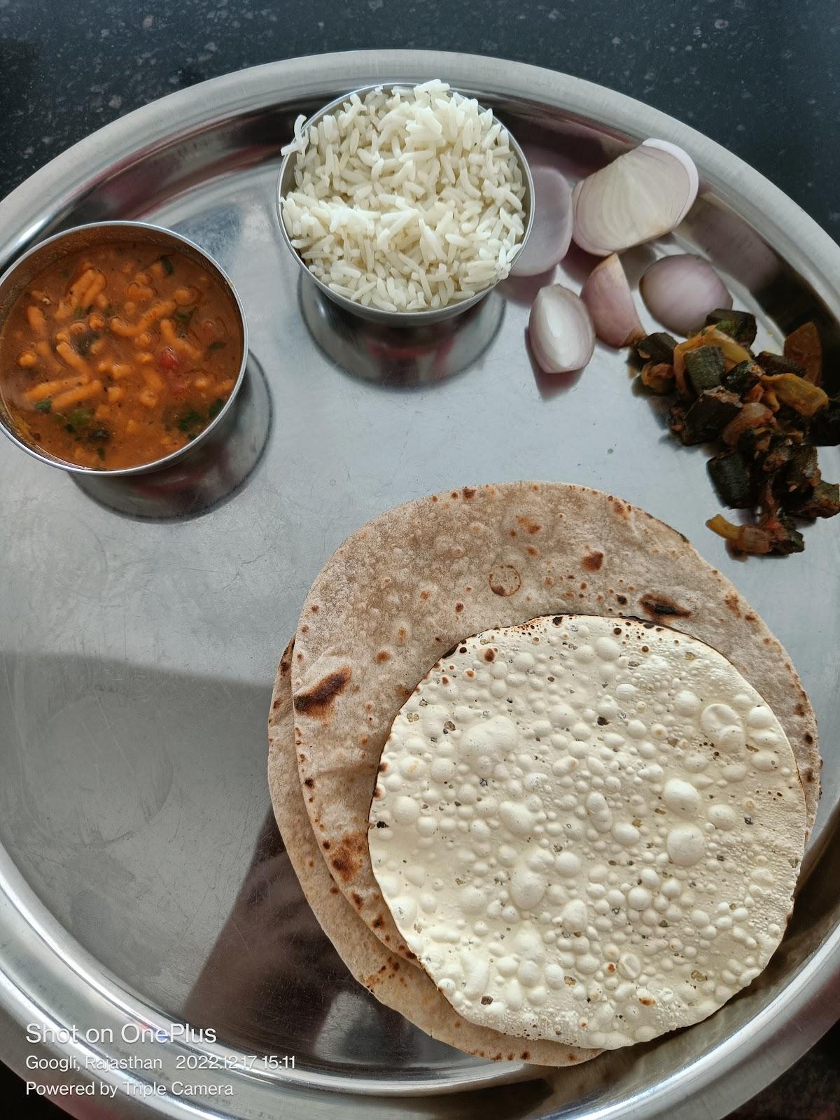 Hotel Panihari Resturant Amet