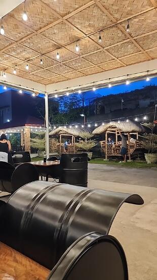 Del's Grill Hauz