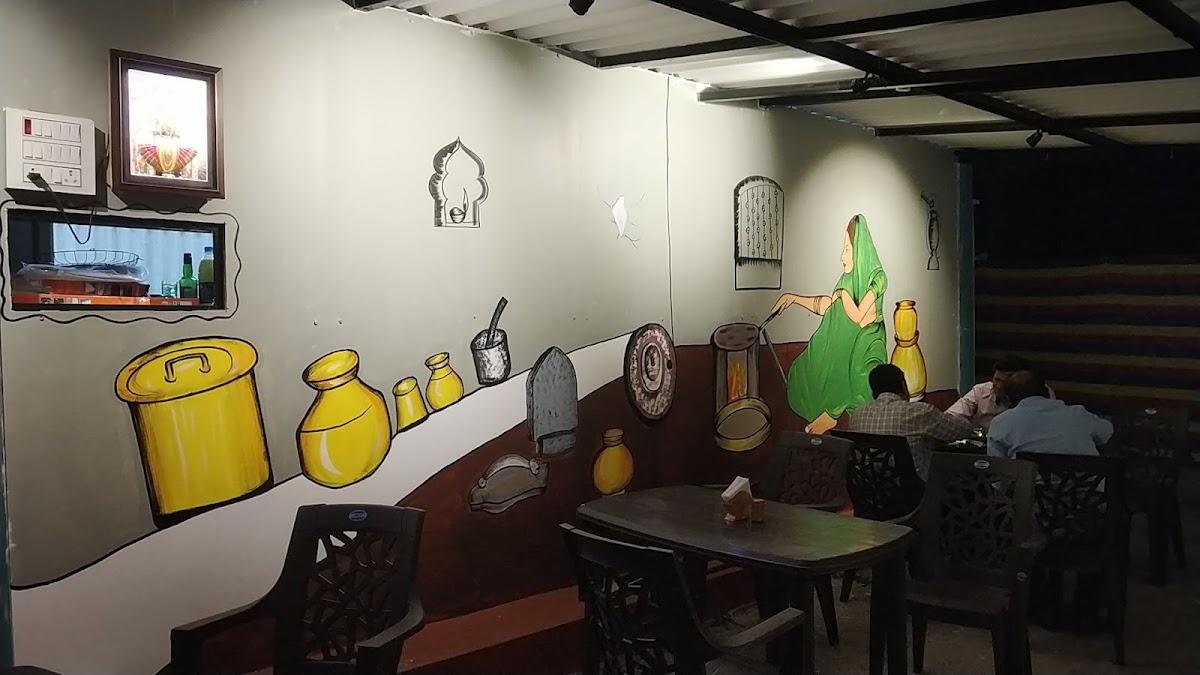 Hotel Tatbhar Potbhar (हॉटेल ताटभर पोटभर)