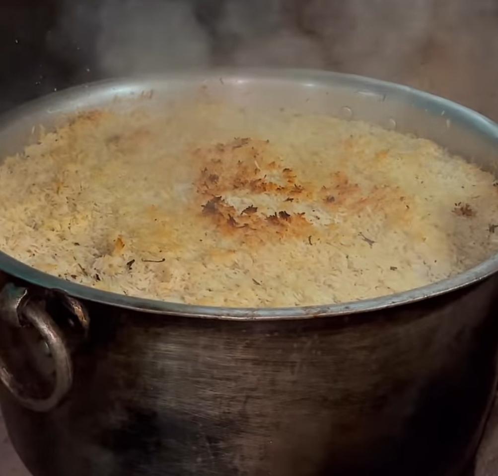 Hotel Huda Zurbian Restaurant