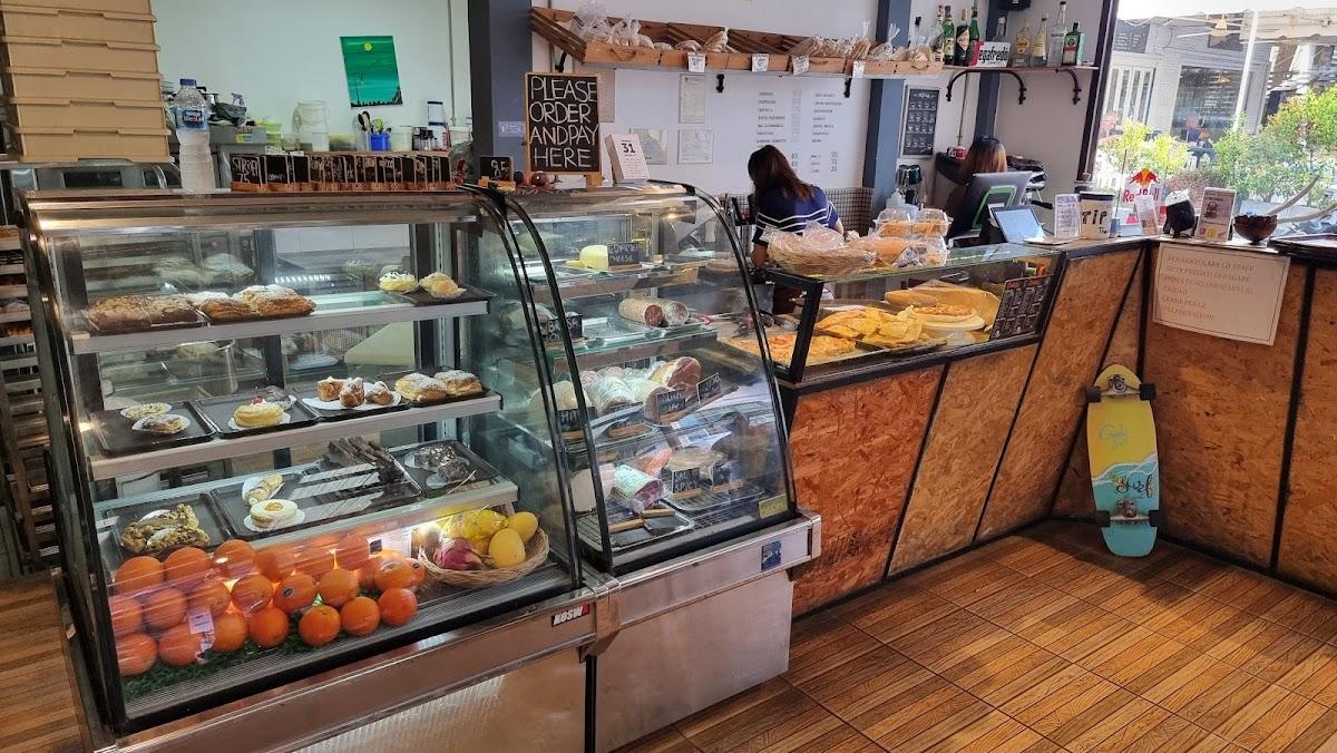 Chanjaow Bar, Cafe, Italian Pizzeria, Bread Forniture and Distibution in Patong Beach