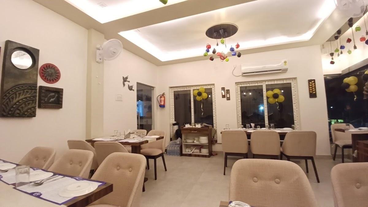 AL-FRESHO "THE CAFE & BISTRO"