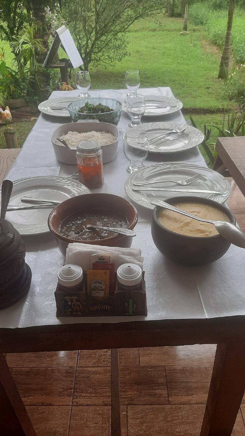 RANCHO ESPERANÇA POUSO E COMIDA Á LENHA