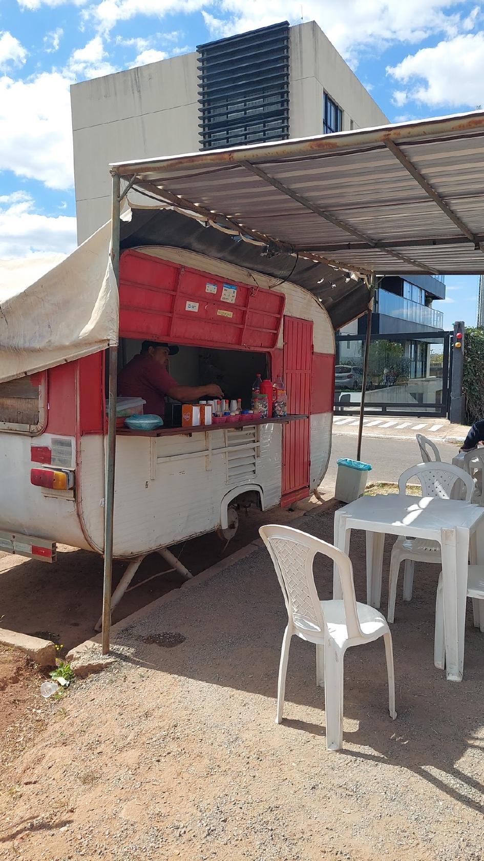 Trailer Roberto Almoços