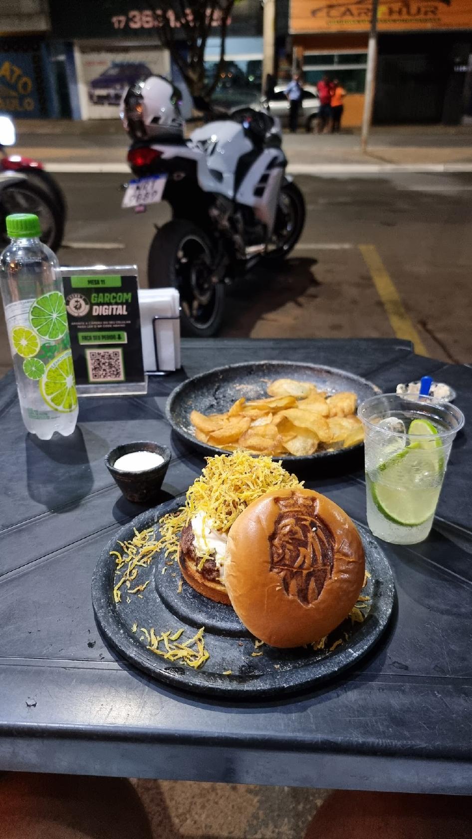 Crown's Burger Hamburgueria em Jales Delivery Lanche