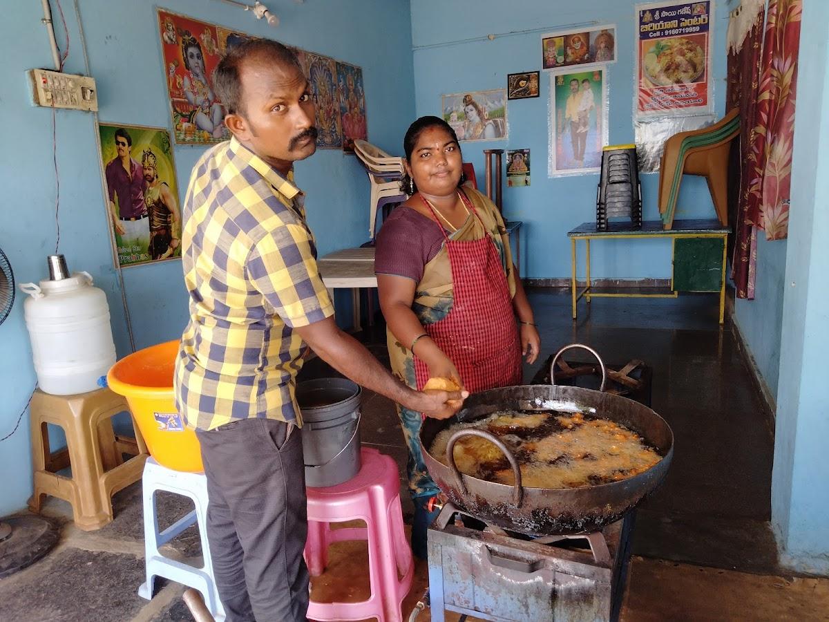 Sri Sai Ganesh fast food center
