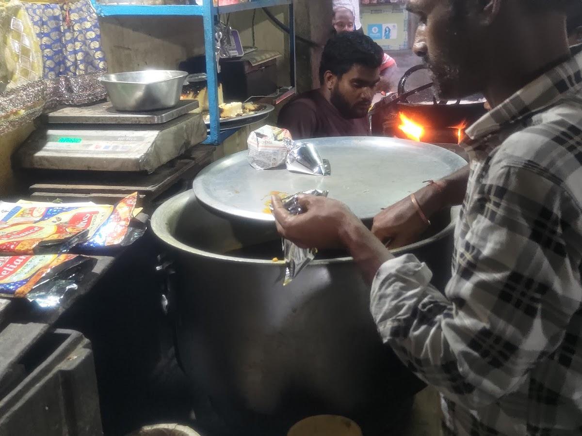 Basuli Sahi Famous Nana Dokan Bara Piaji