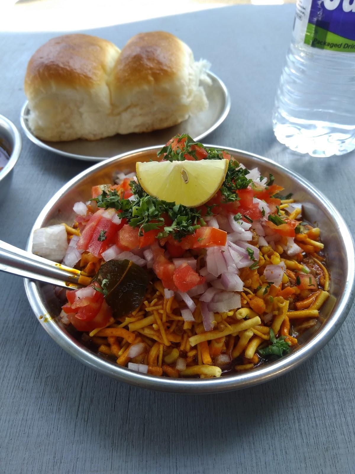 Sadguru snacks center