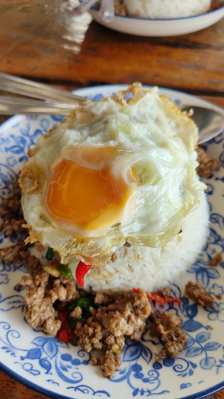 ร้านต้นสะพาน