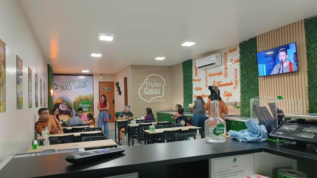 Frutos de Goiás Picos