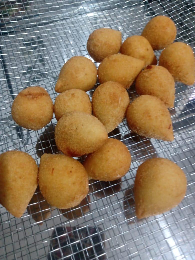 Tia rê Marmitex e salgados