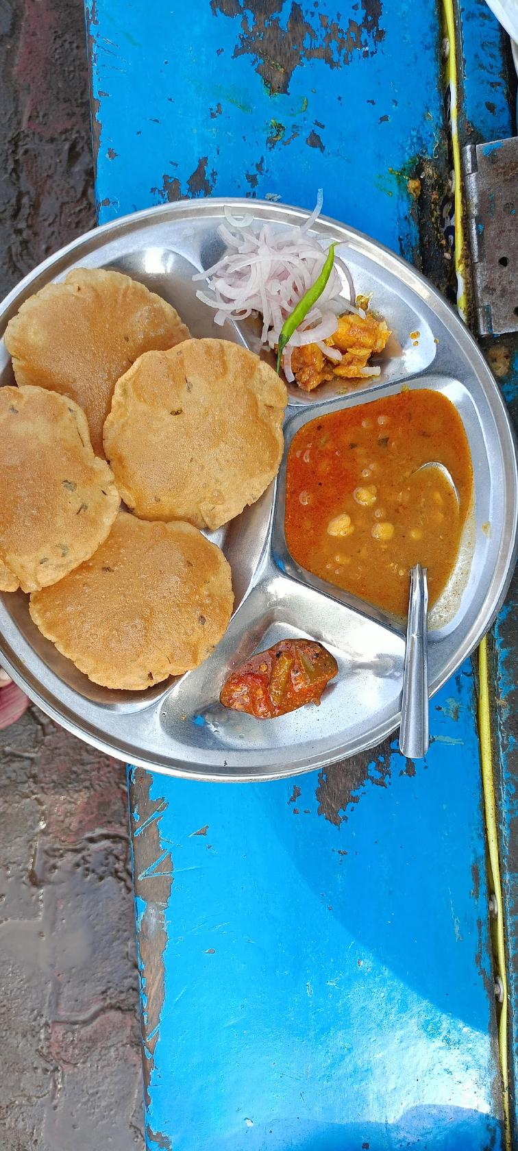 गरमा गरम छोले भटूरे, भरत कानपूर वाले