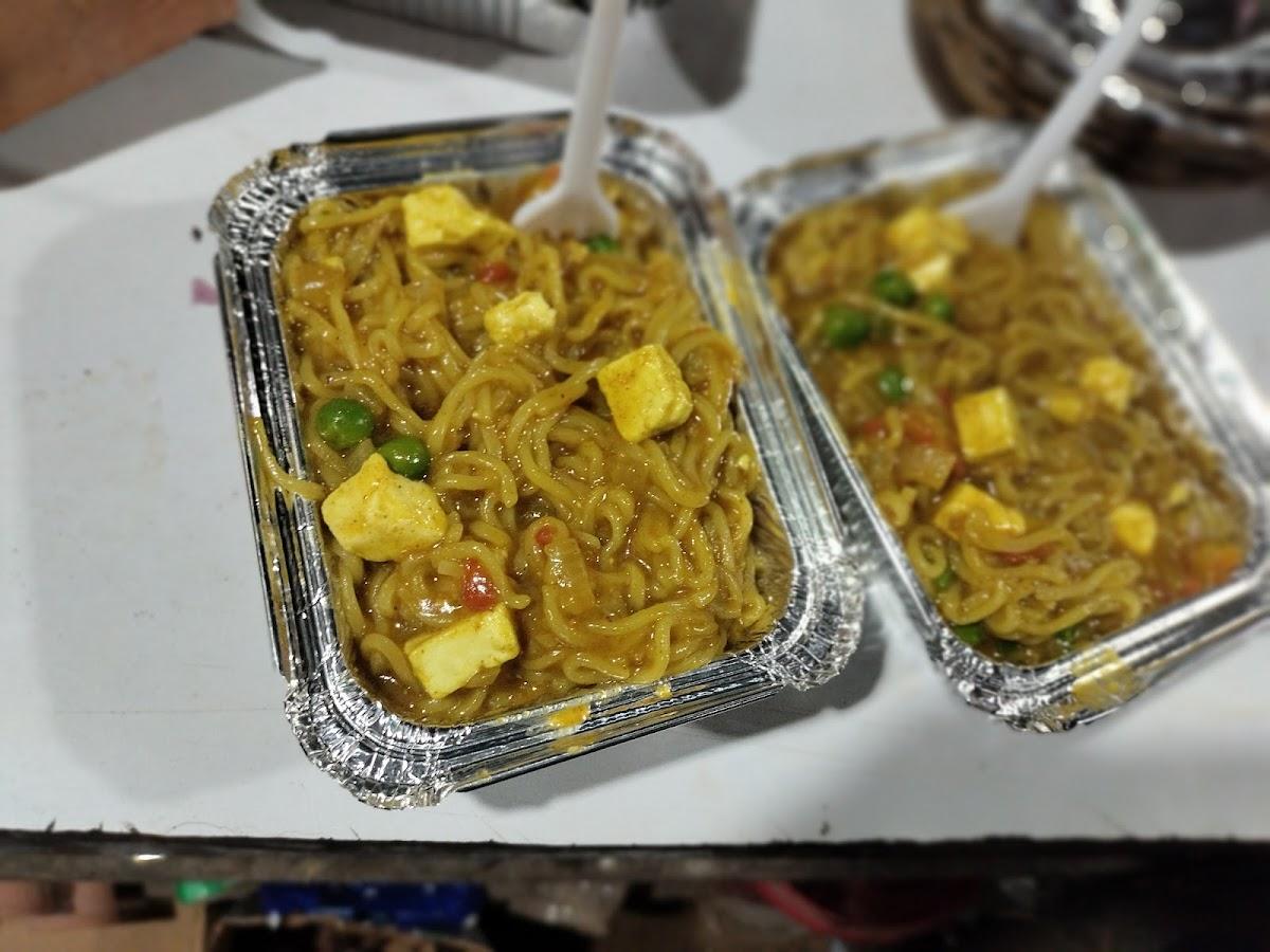 BABA CHAI (MEGGIE, SANDWICH,BUN MAKKHAN)