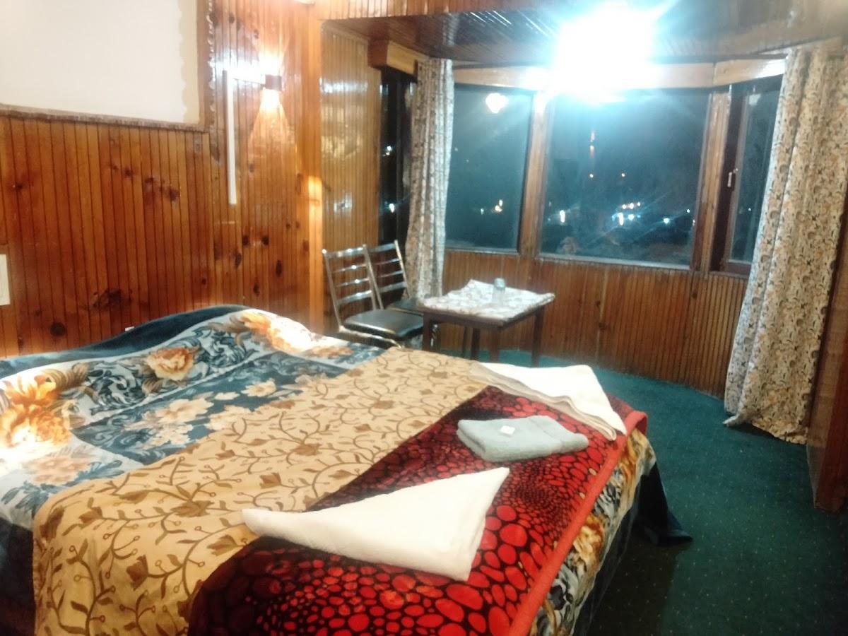 GLACIER HOTEL & RESTURANT