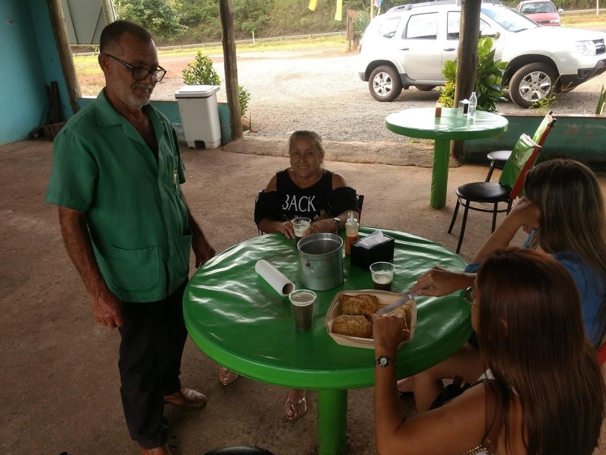 Garapa de cana e pastelaria do Chico Bento