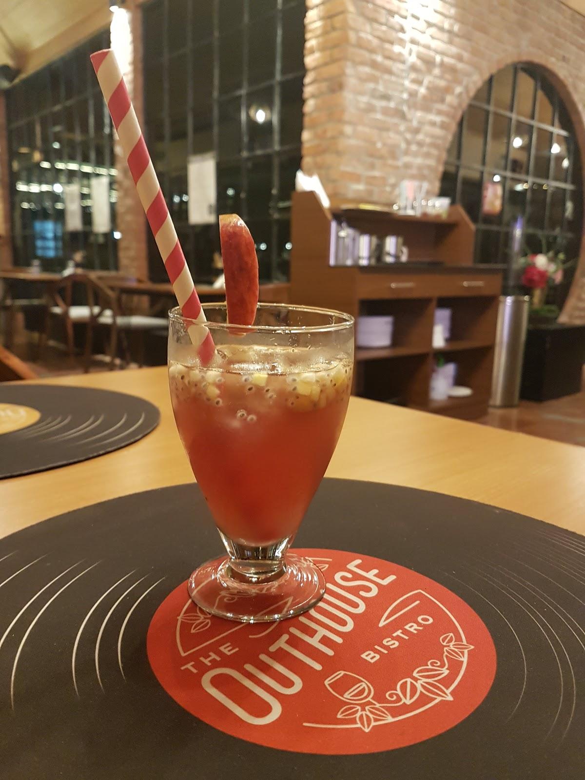 The Outhouse Bistro (Hotel Aida)