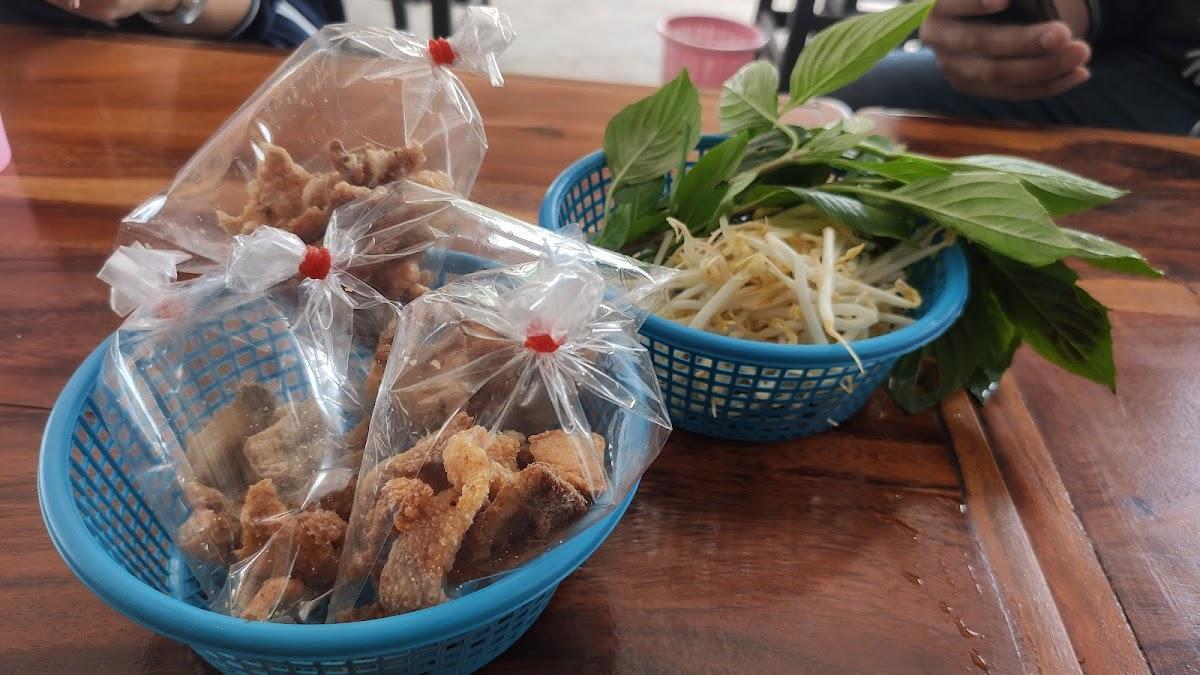 ก๋วยเตี๋ยวเรือยกซด