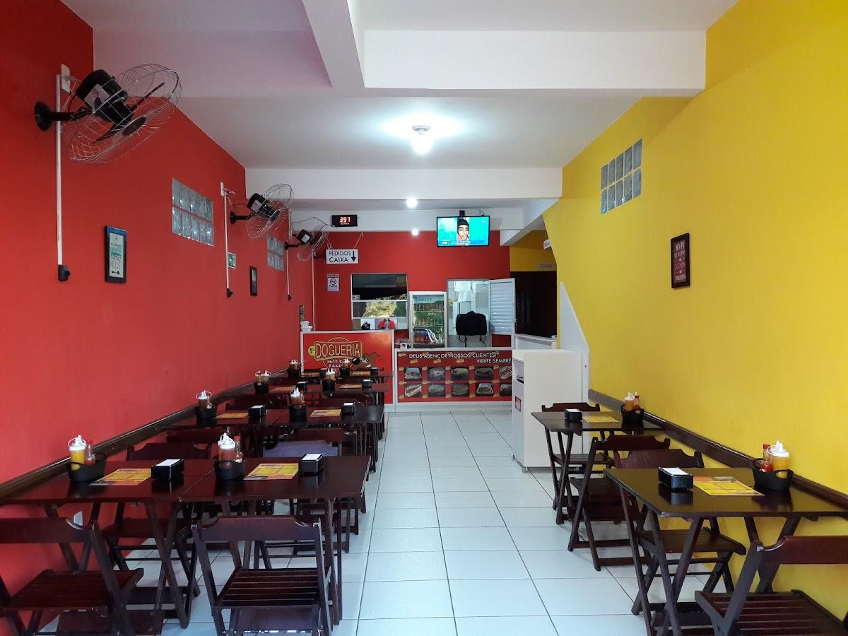 DOGUERIA HOT DOG FAMILY DELIVERY