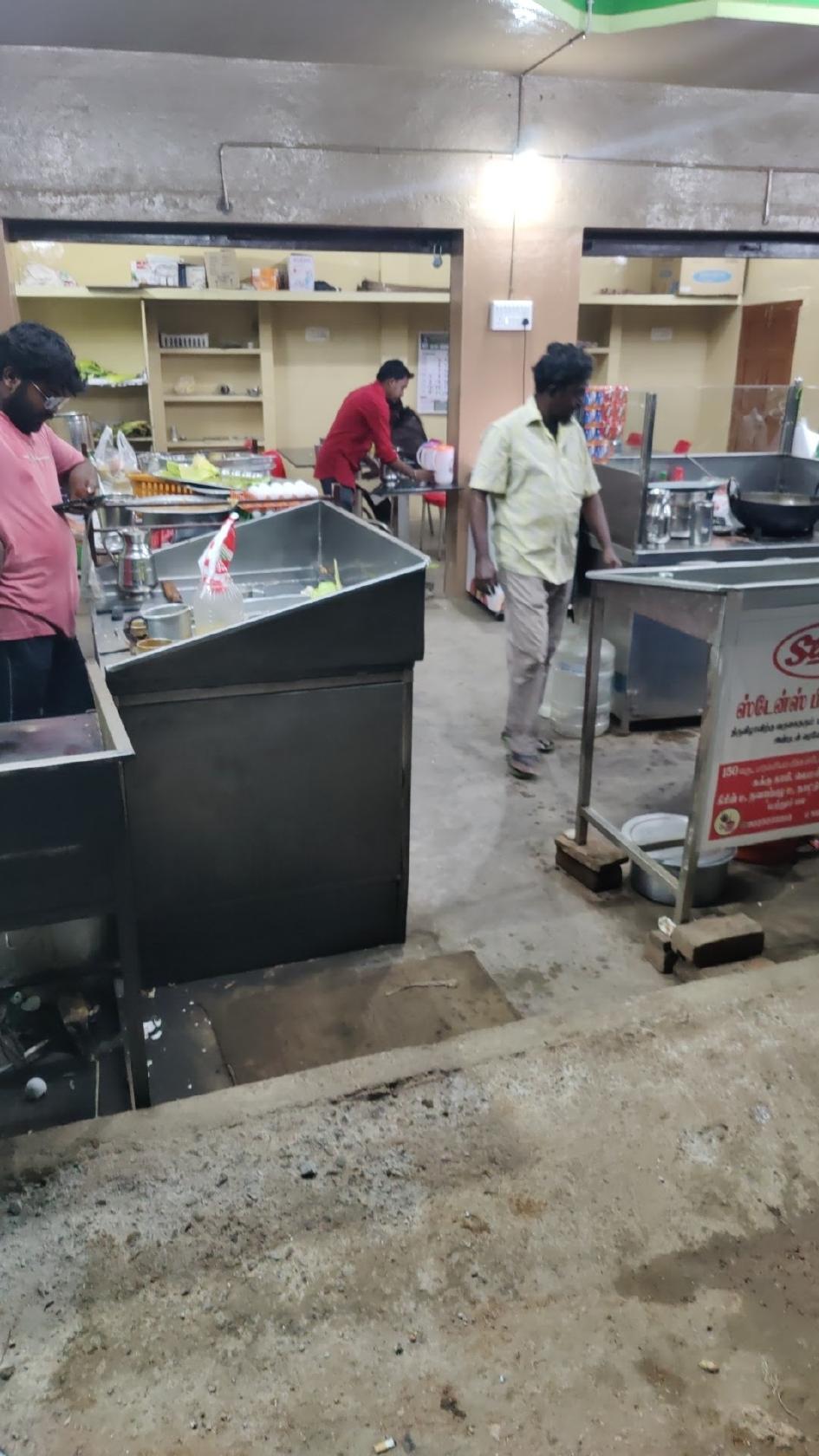 ஓம் முருகா டிப்பன் சென்டர்