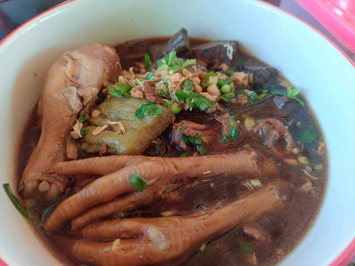 ร้านแซ่บในหลืบ ก๋วยเตี๋ยวไก่มะระ