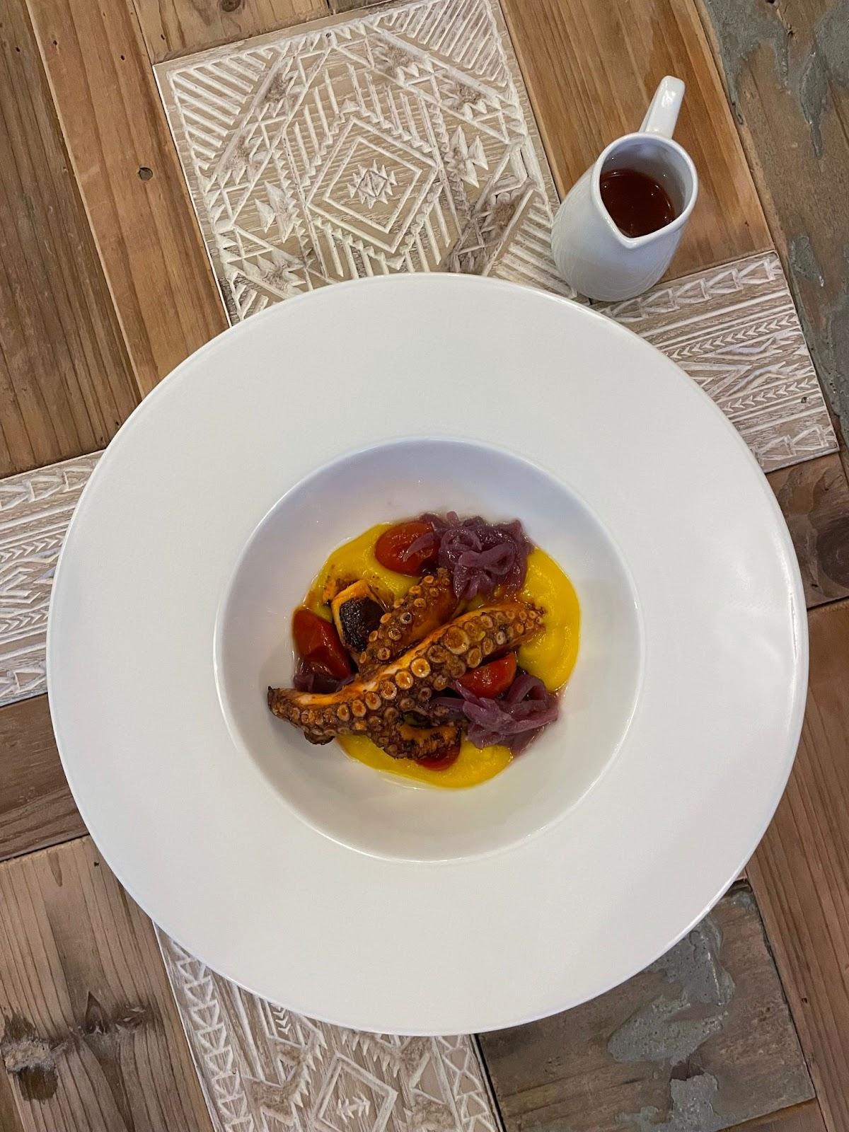 Margot - Restaurant & Lounge Bar