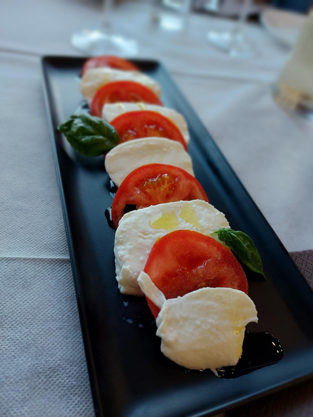 Pizzeria Bar Il Ritrovo Di Parigiani E Spinelli