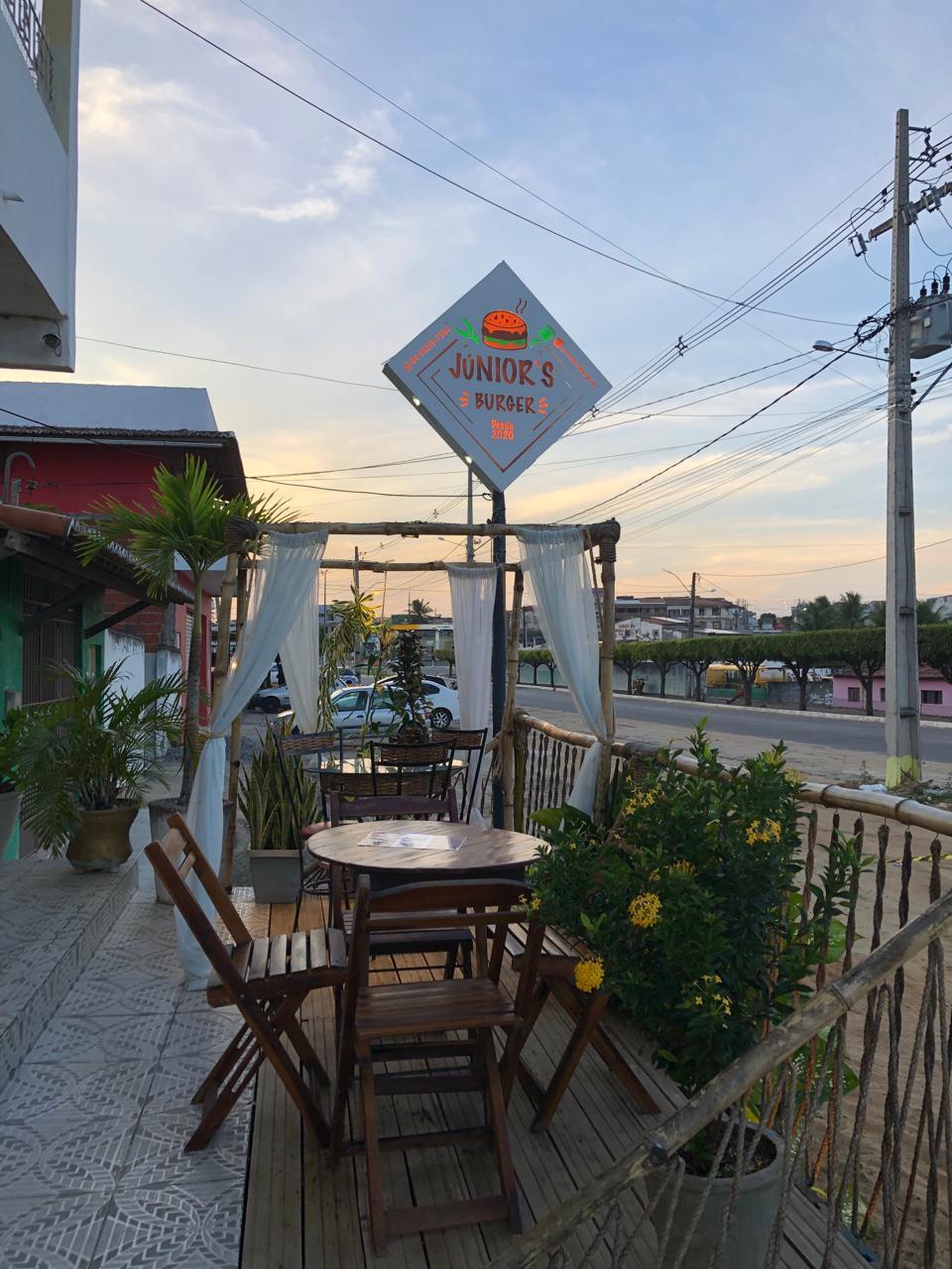 JÚNIOR'S BURGUER