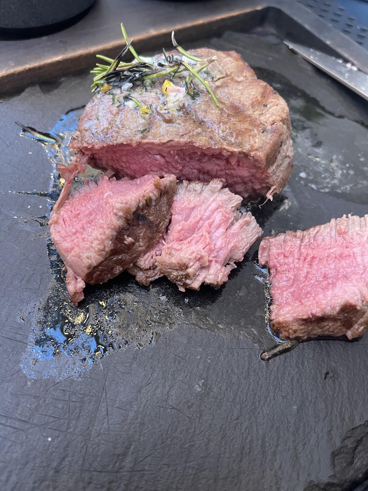 Грильова ресторація «Чорна кістка»