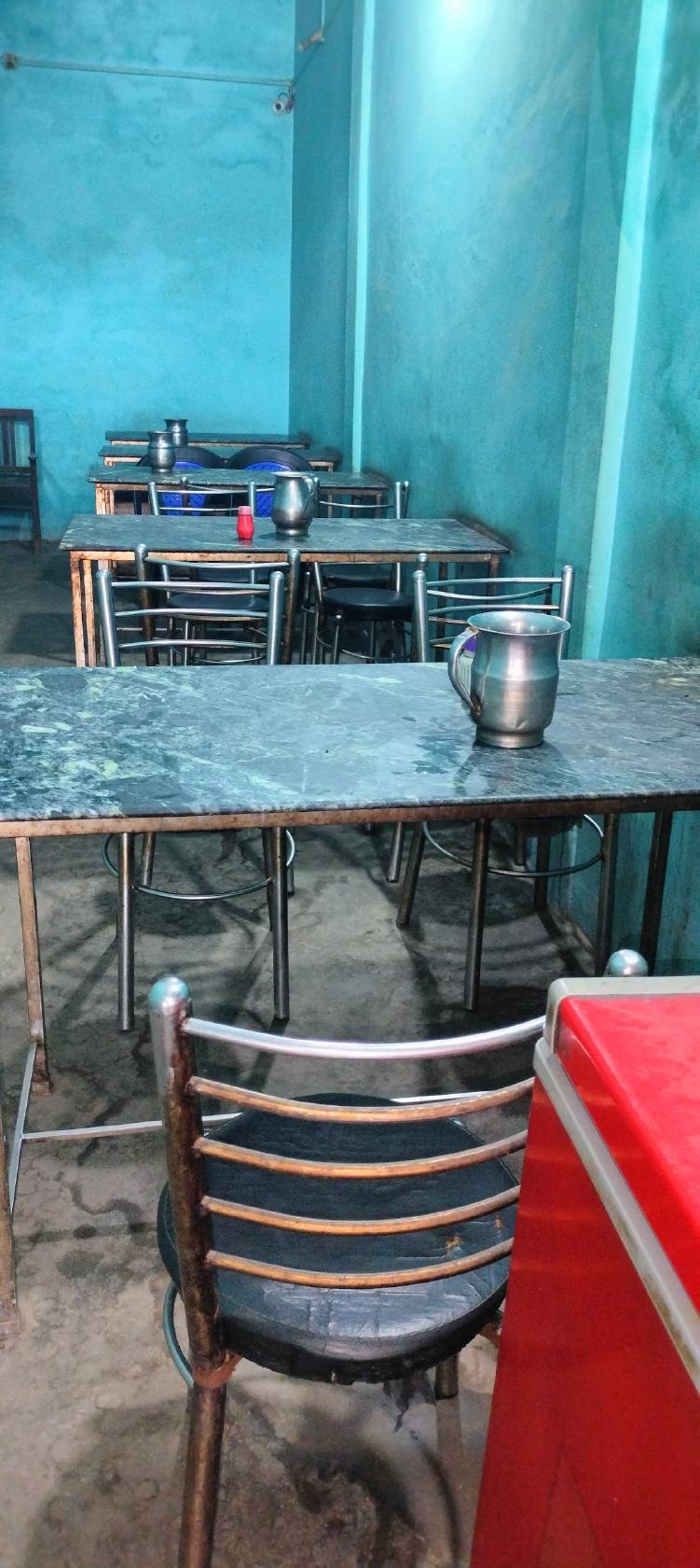 New Kashi Hotel and restaurant