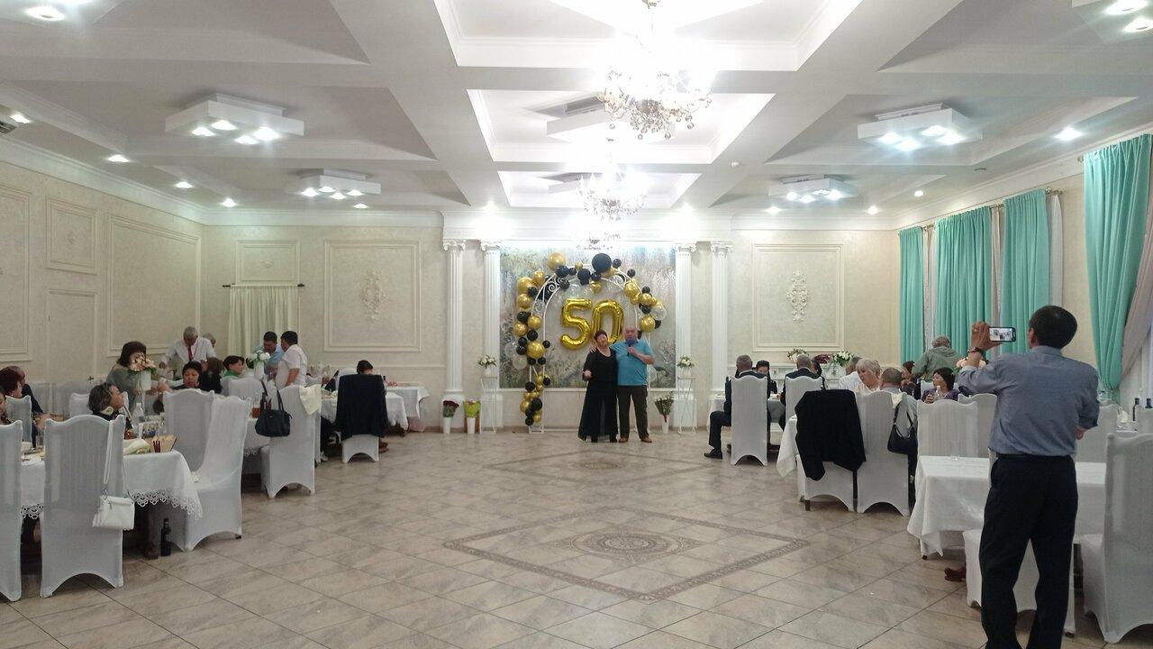 Kafe Bely lebed