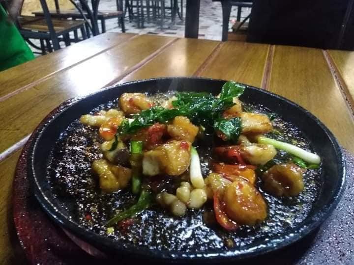 ไก่ทอดเดชา สาขาเบตง