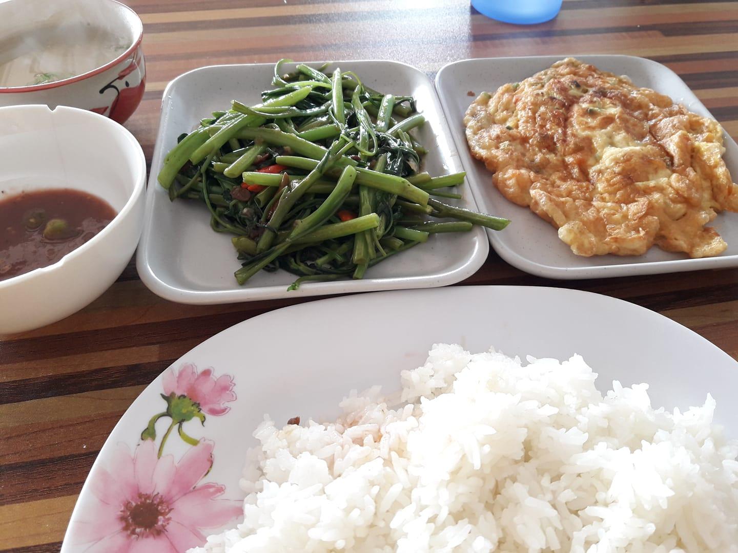 ร้านสบายพุง