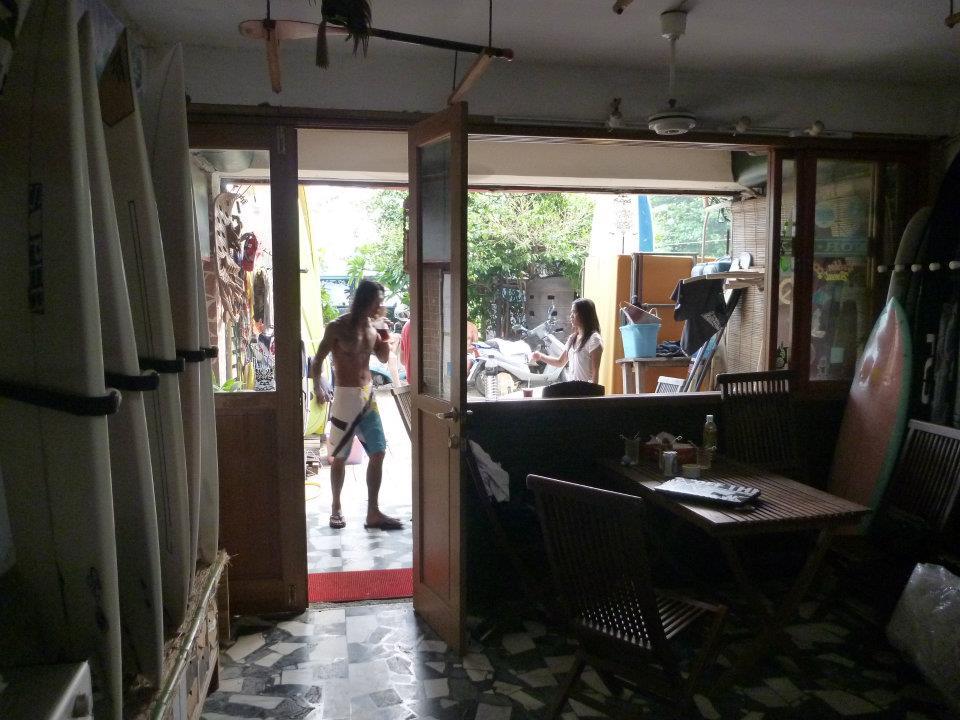 Pau Hana Surf Bar