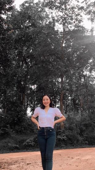 ແຄມຫວ້ຍຕຸ້ນ ຫຫລັກຊາວ