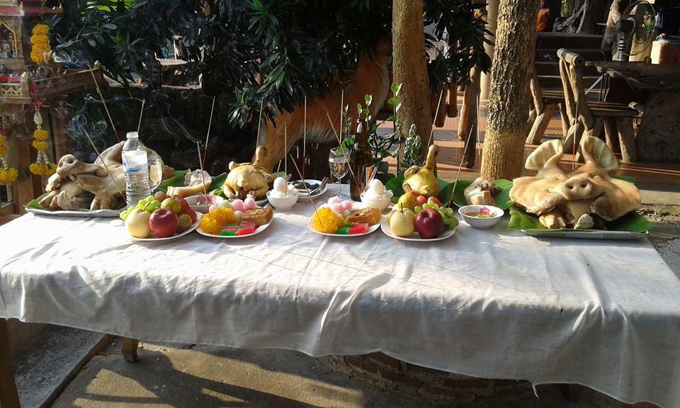 ร้านอาหาร น่านน้ำป่าสัก Phatthana Nikhom