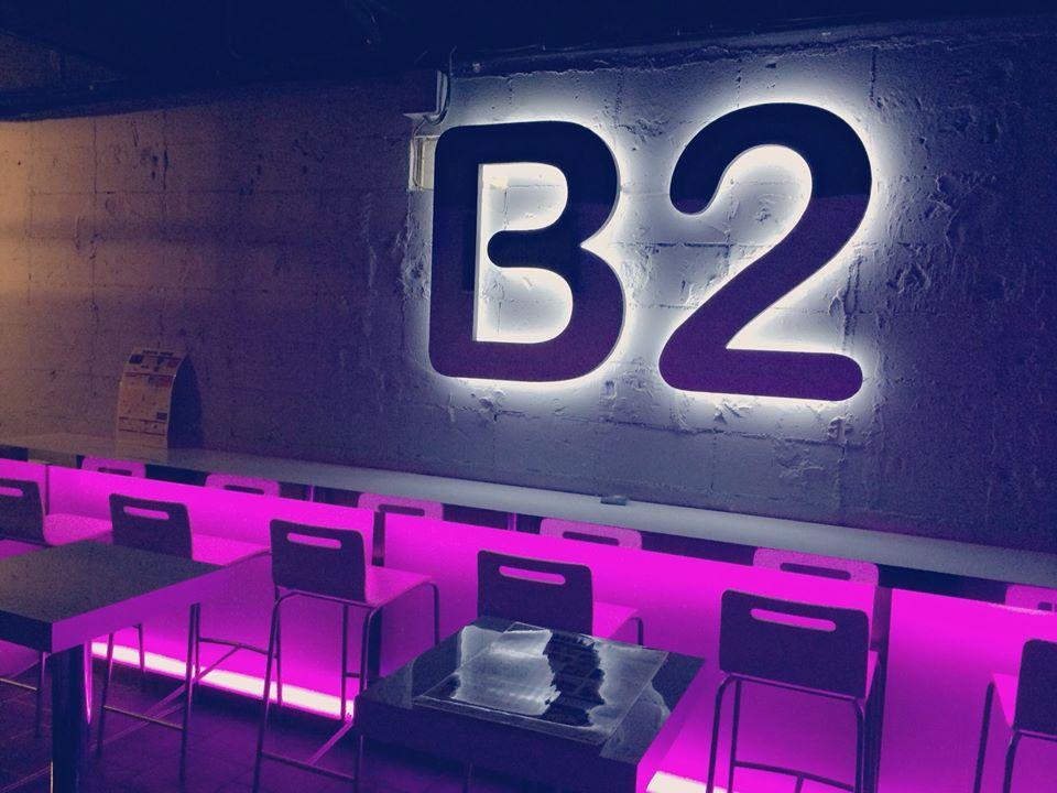 B2新宿