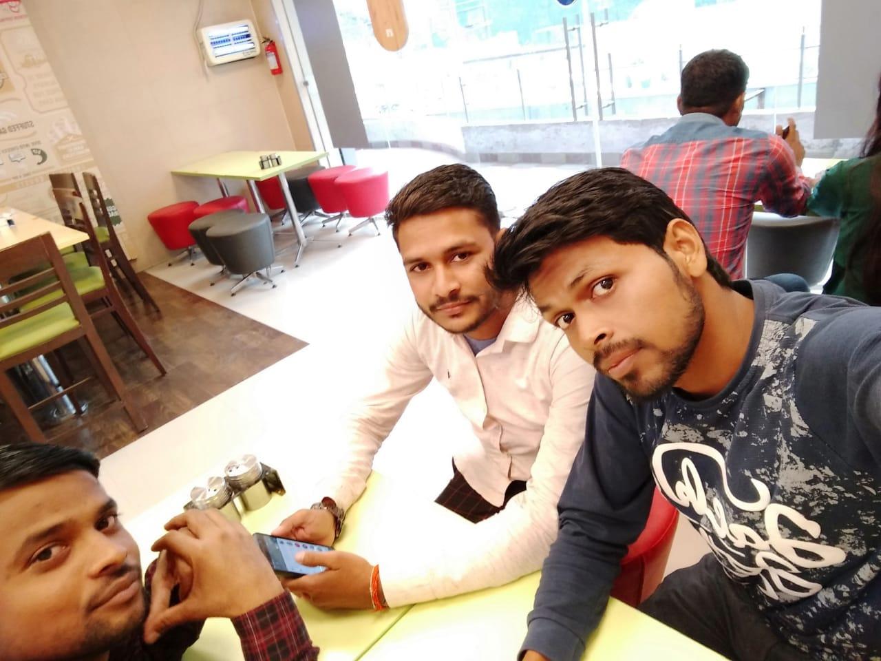 Domino's Pizza Awas Vikas Colony, Barabanki