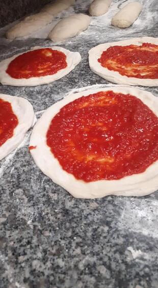 Mykhaiela Pizzeria cikketteria