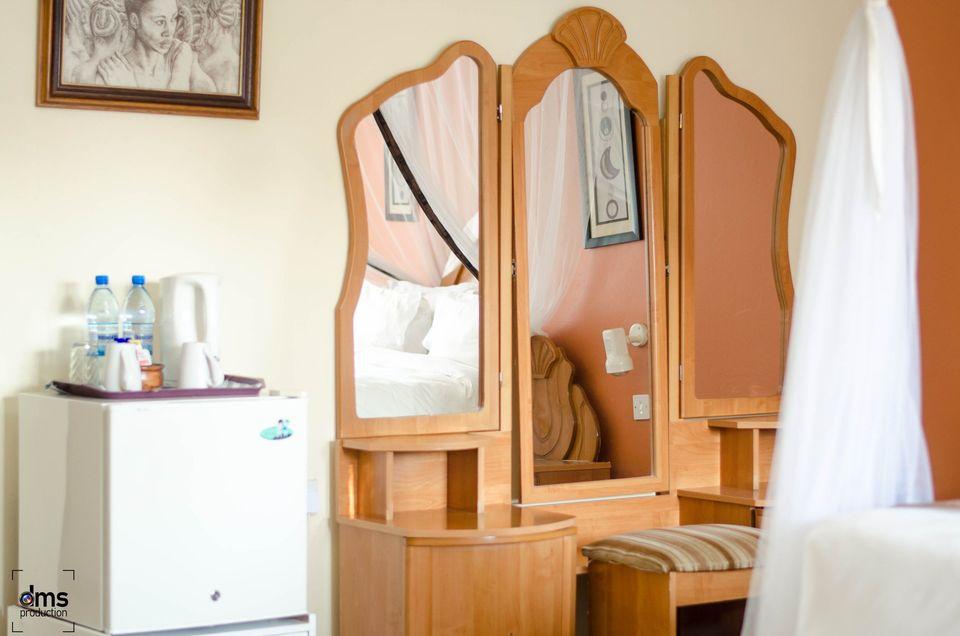Anina's Executive Lodge