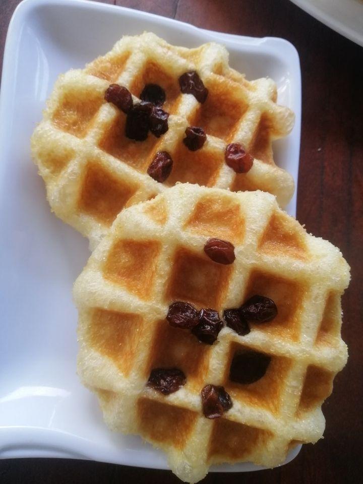 Waffle Hug Phonhong