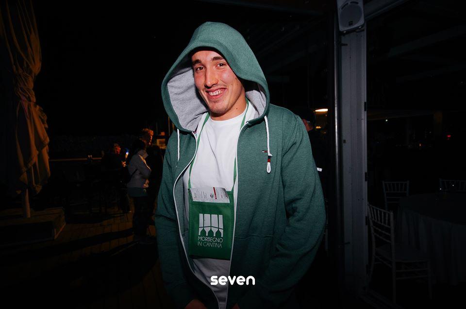 Seven / Pool - Beach