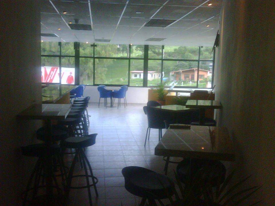 The Zone Grill, C.A. Hamburguesas 3/4 y mas
