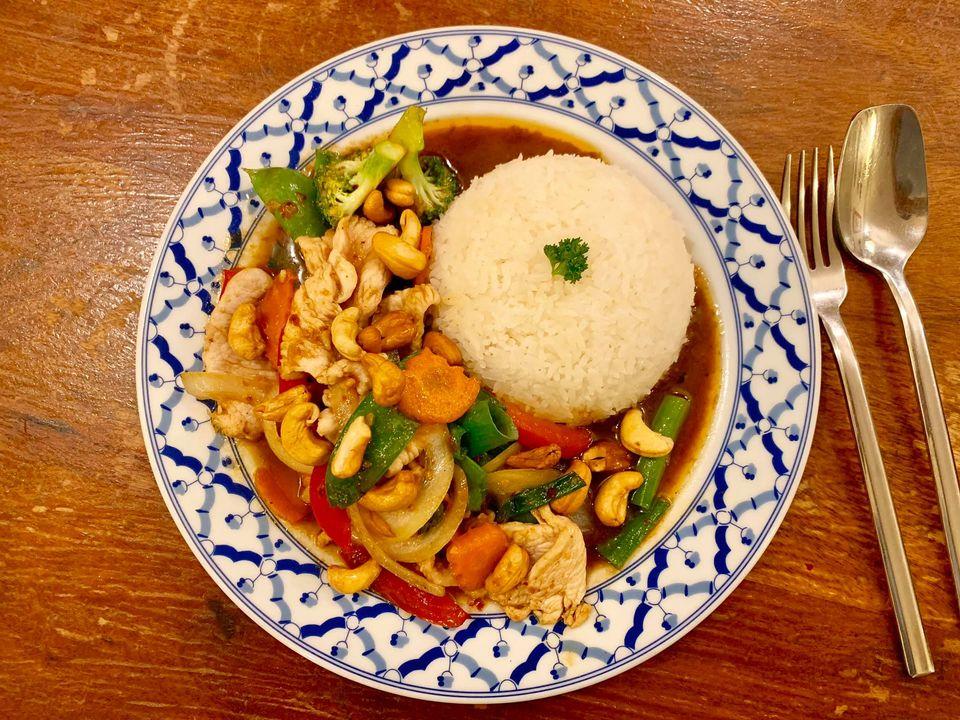 Benjamas Thai by Chin Newcastle NSW