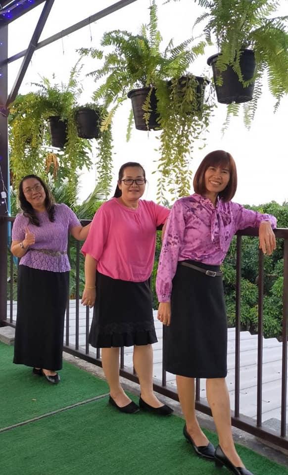 ร้านอาหารบ้านสวนบอนไซ and Bond Bar