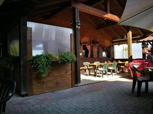 Tennis Bar