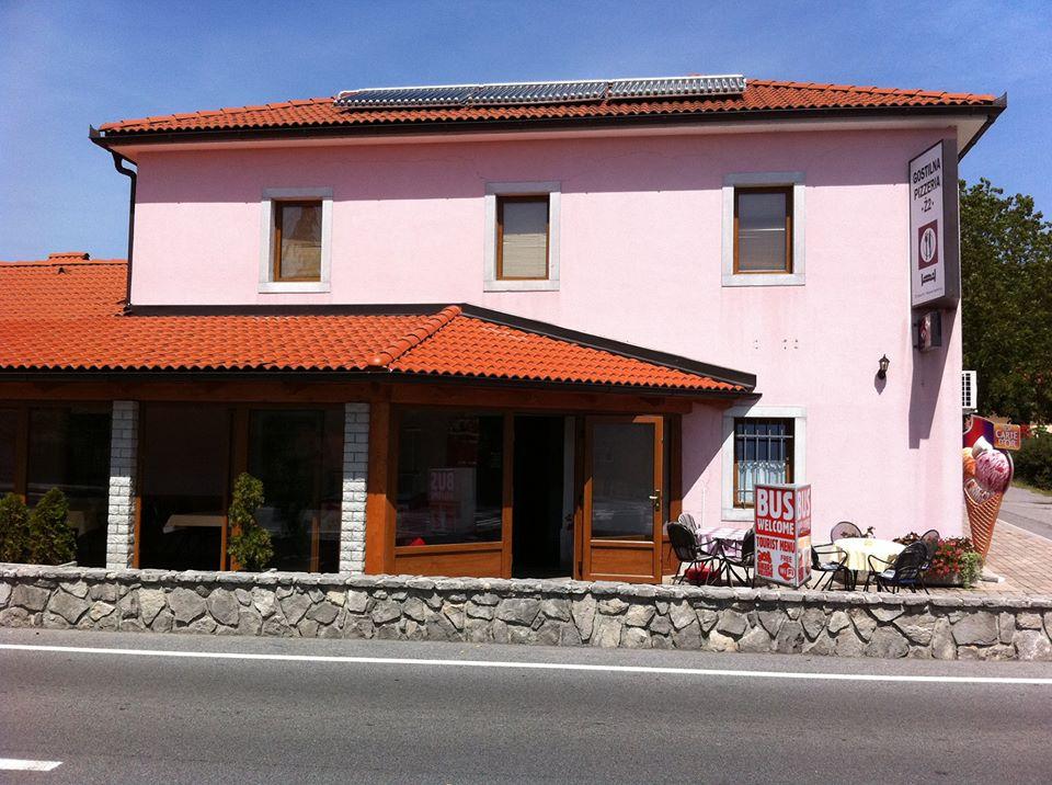 Gostilna in pizzeria Ž2 Obrov