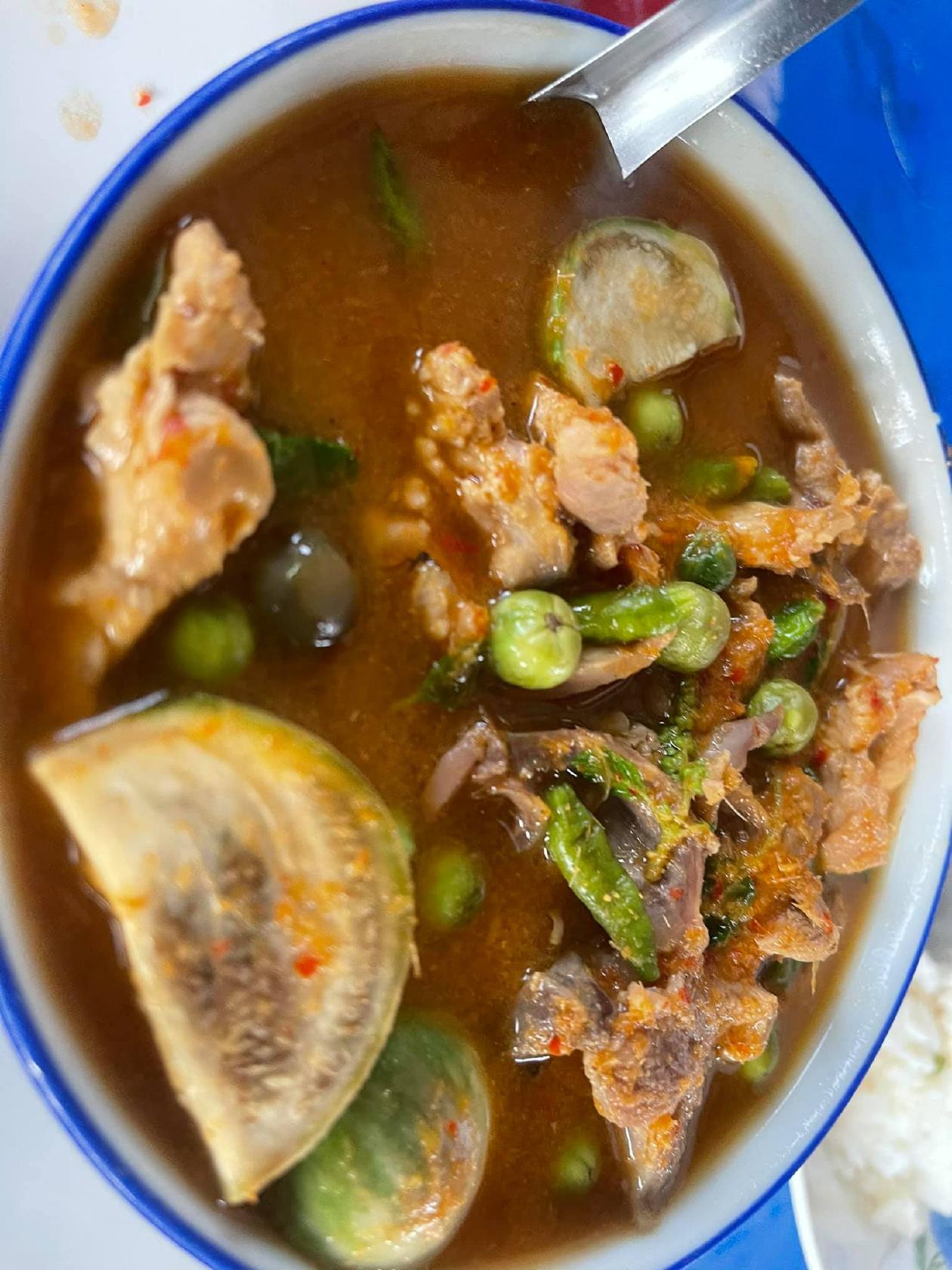 ร้านป๋าส่อง โภชนา