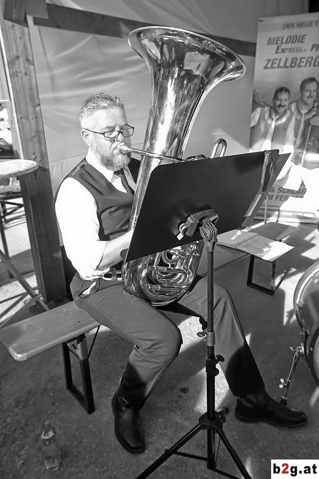 Gogola-Alm - Apres Ski Bar - Selbstbedienungsrestaurant - Minimarkt